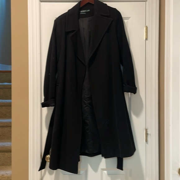Coat - Picture 3 of 8